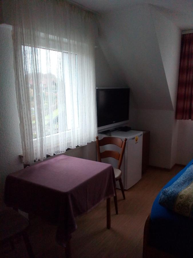 Monteurhotel Garni Alter Olper Hof Lindlar Εξωτερικό φωτογραφία